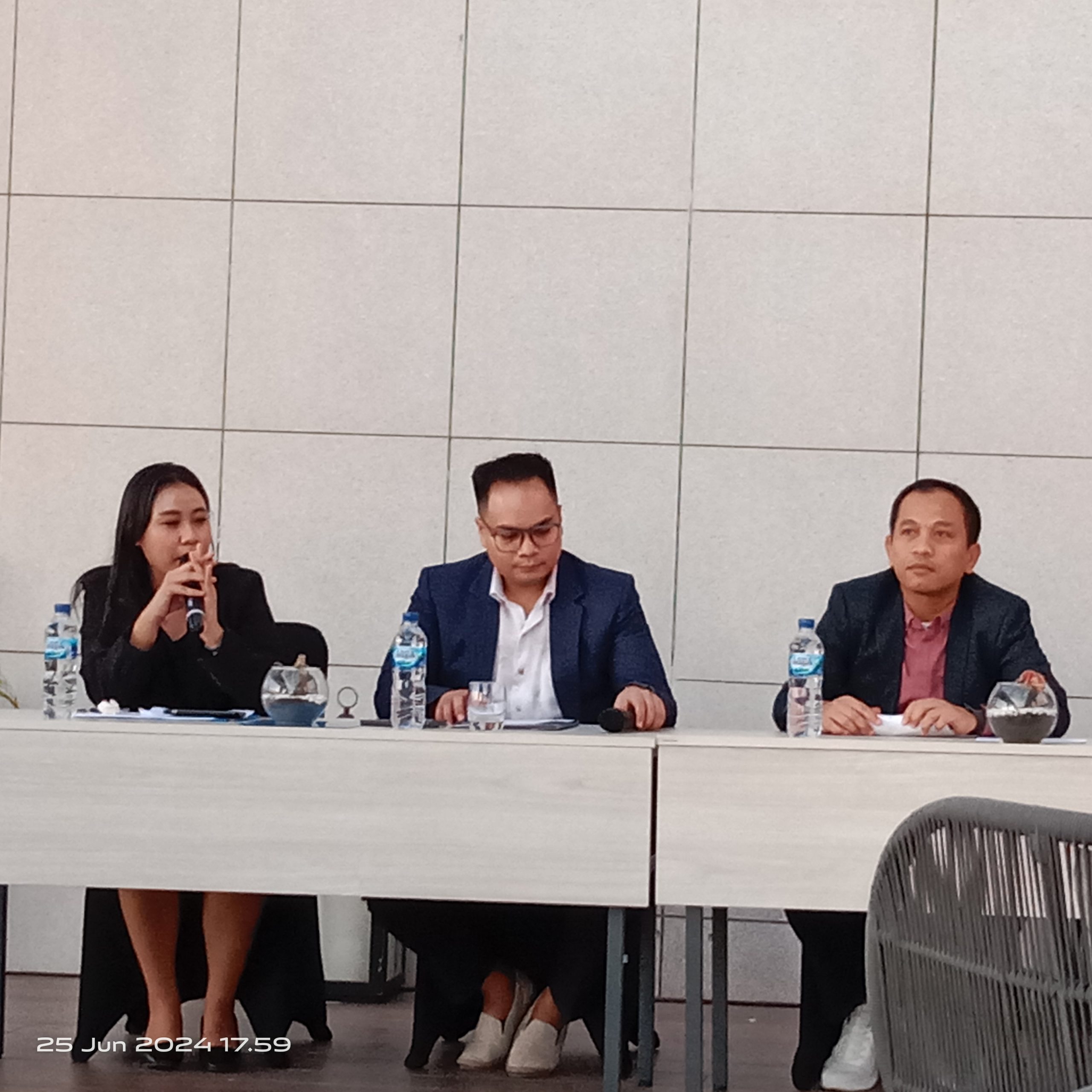 Memasak Sambil Bermain Musik di Hyatt Place Makassar