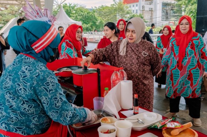 
					Penampilan Inul Daratista Meriahkan Malam Penghargaan “Royco Ibu Juara 2024”