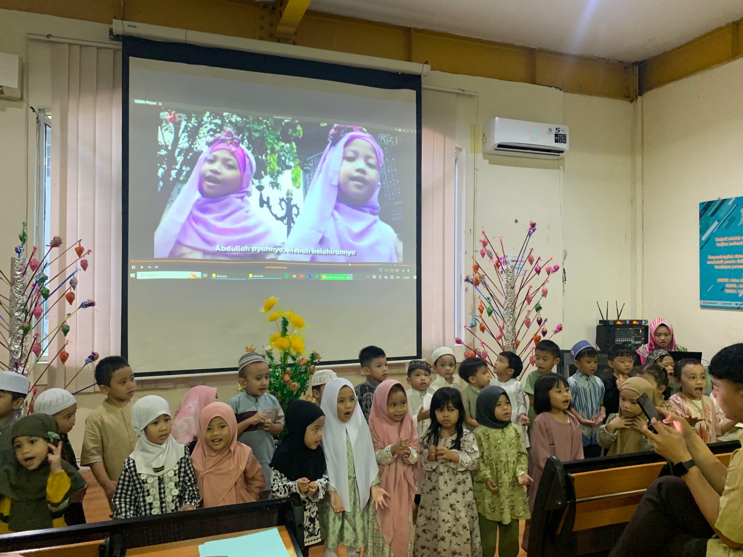Antusias Anak Didik TK Islam Athirah 1 Makassar Dalam Perayaan Maulid Nabi Muhammad SAW