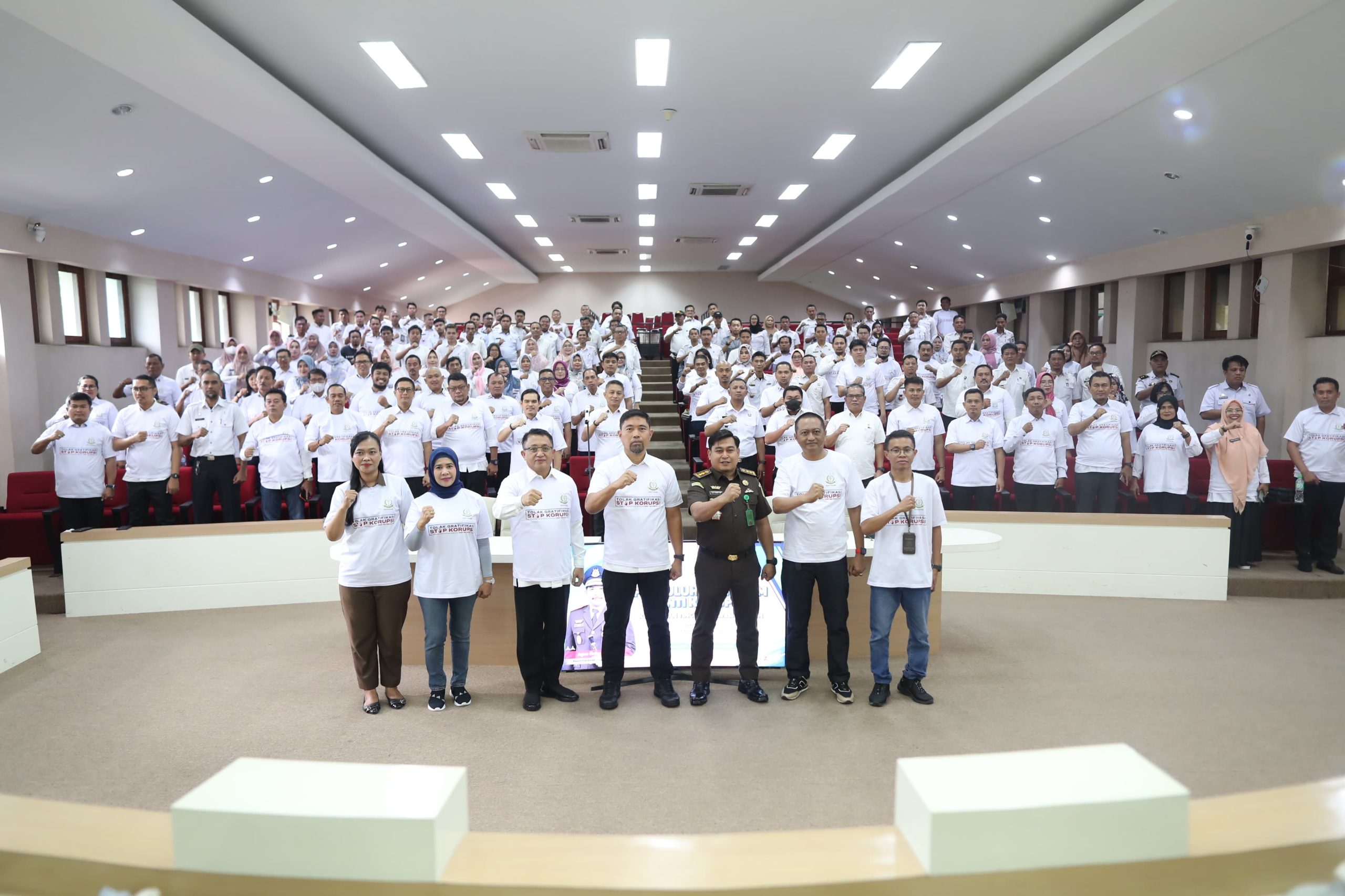 Pjs Wali Kota Makassar Ajak Camat dan Lurah Aktif dalam Kegiatan Penyuluhan Hukum Anti Korupsi