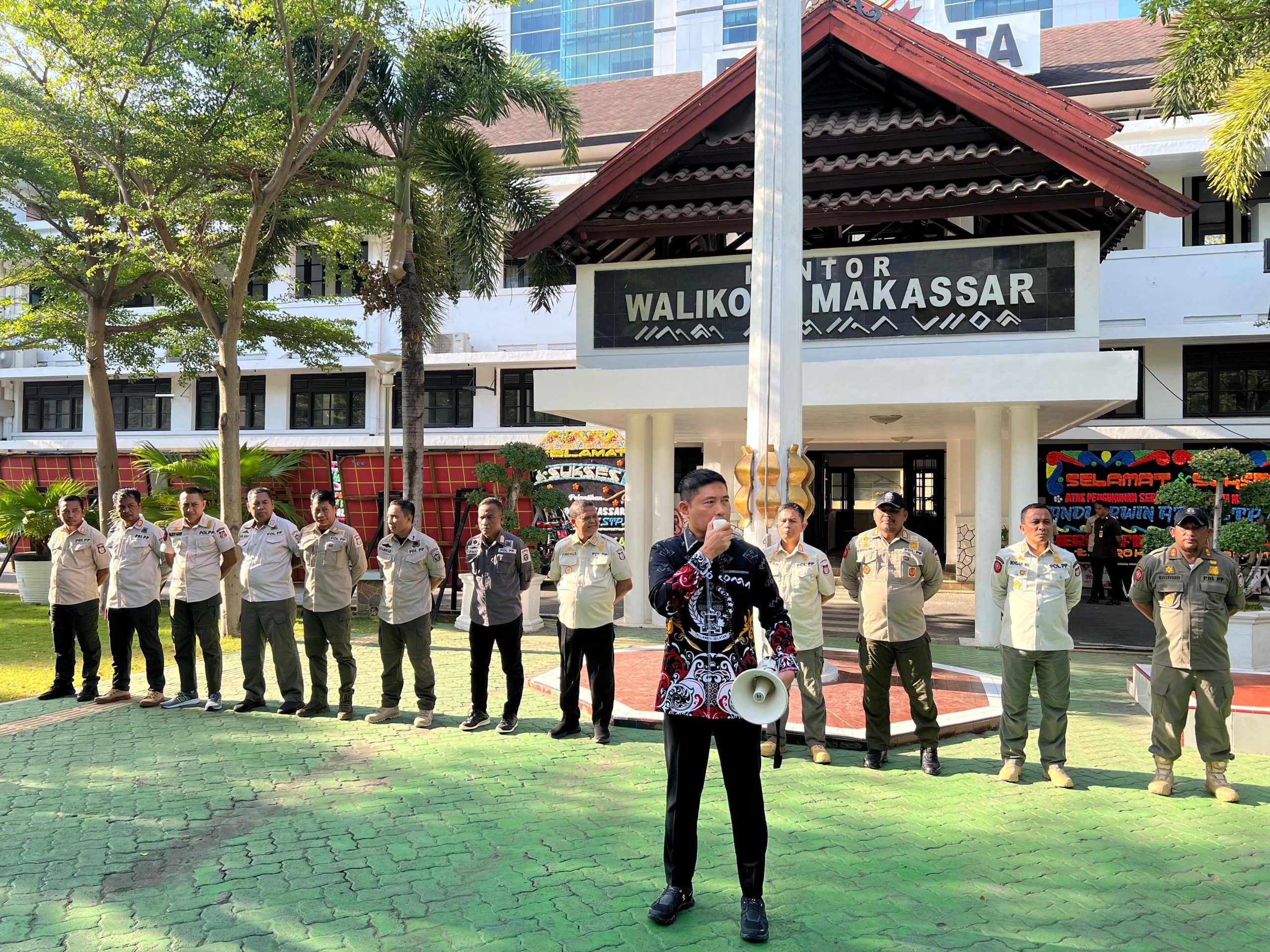 Pjs Walikota Makassar Andi Arwin Azis Ajak Satpol PP Tingkatkan Netralitas dan Keamanan Kota Masa Kampanye Pilkada