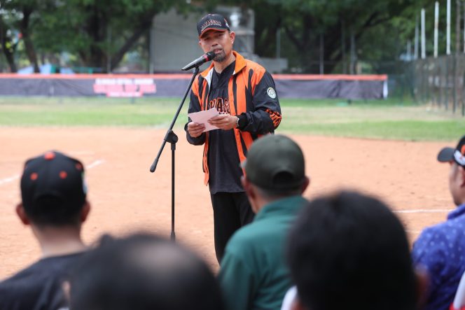 
					Buka Kejuaraan Softball Cup, Andi Arwin Azis: Kejuaraan Softball, Ajang Pembinaan Atlet Muda Makassar