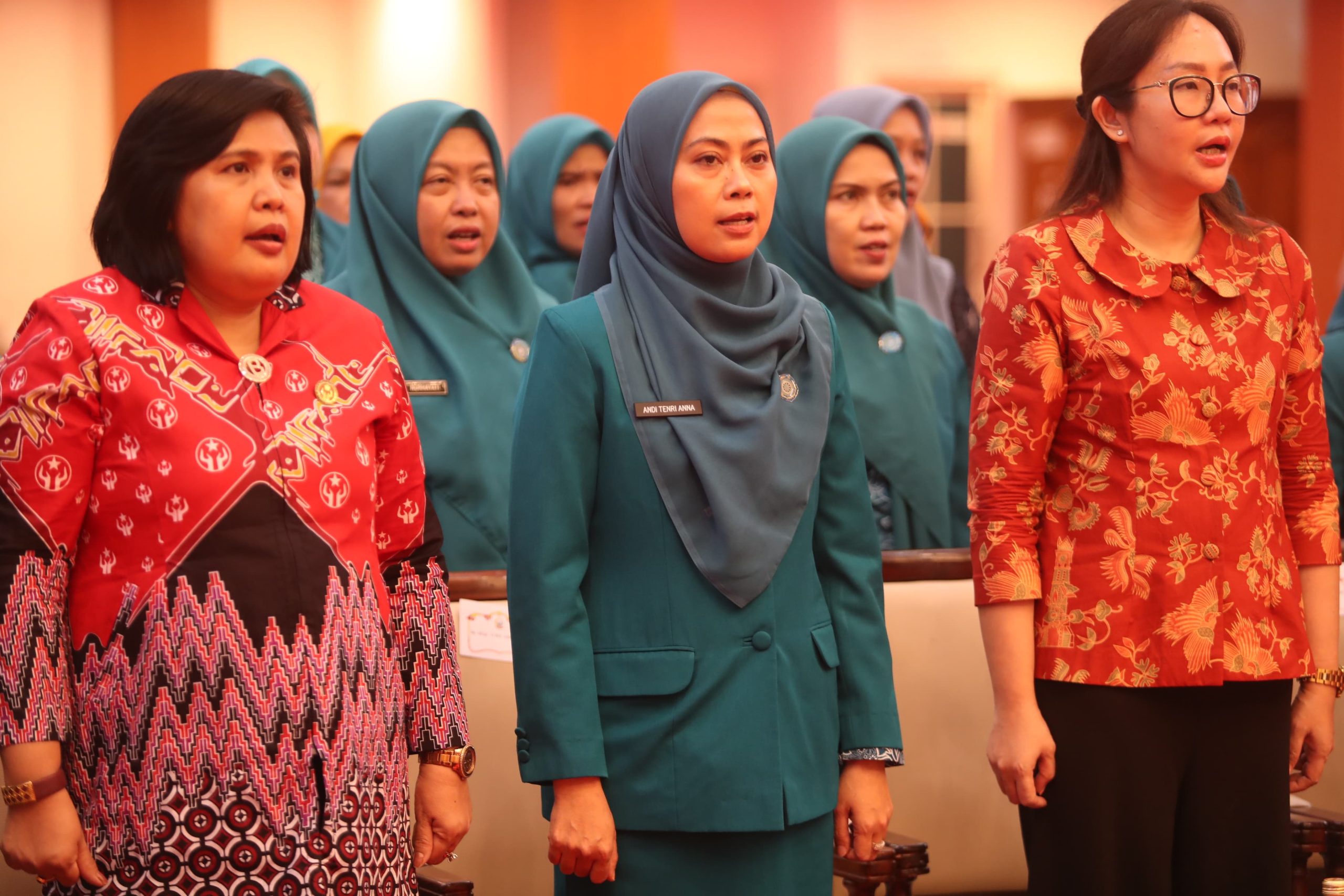 Andi Tenri Anna Terima SK Pjs Ketua TP PKK Kota Makassar