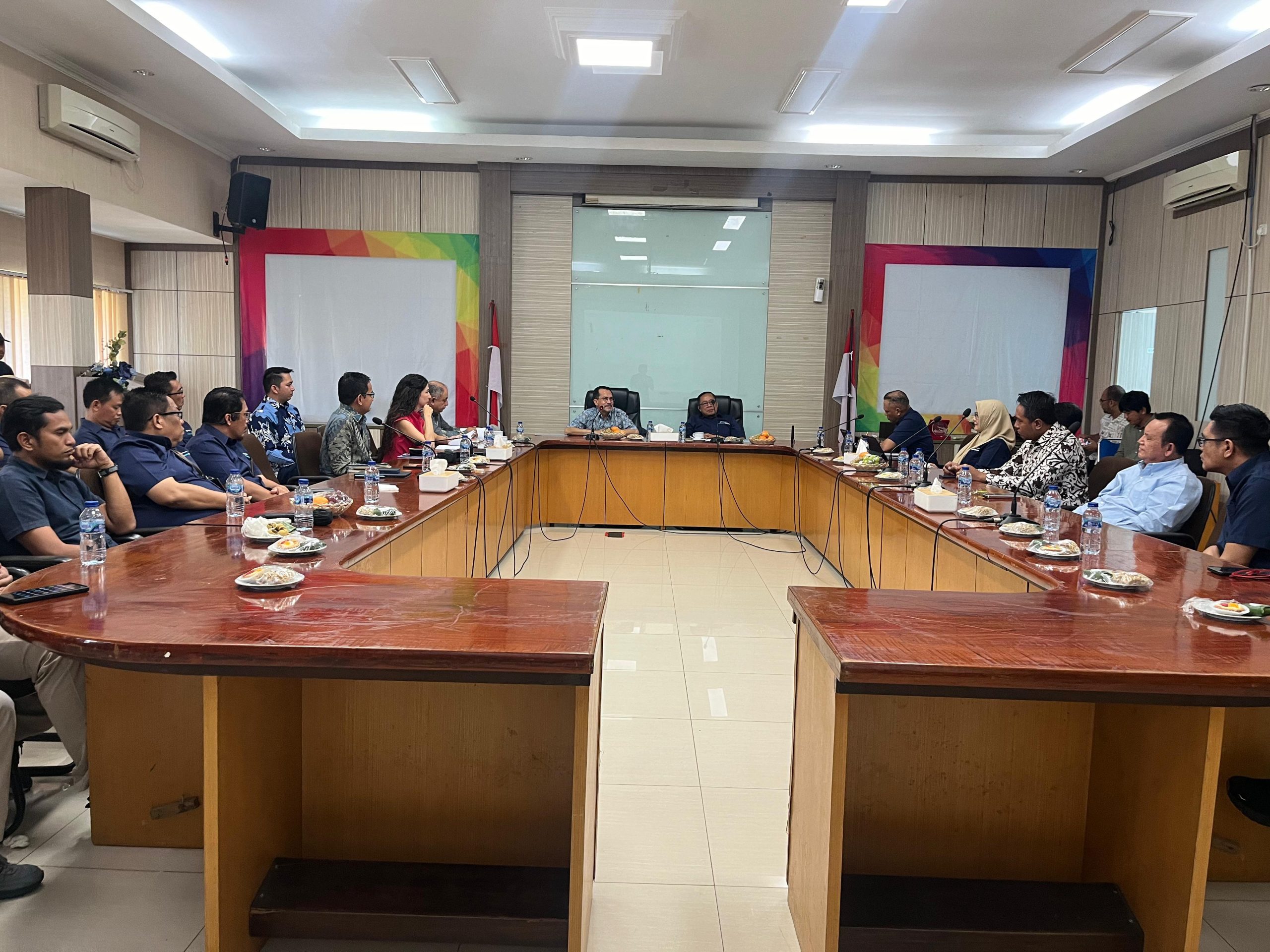 Jajaki Peluang Investasi, Delegasi Misi Bisnis Spanyol Kunjungi Pelabuhan Balikpapan & KKT