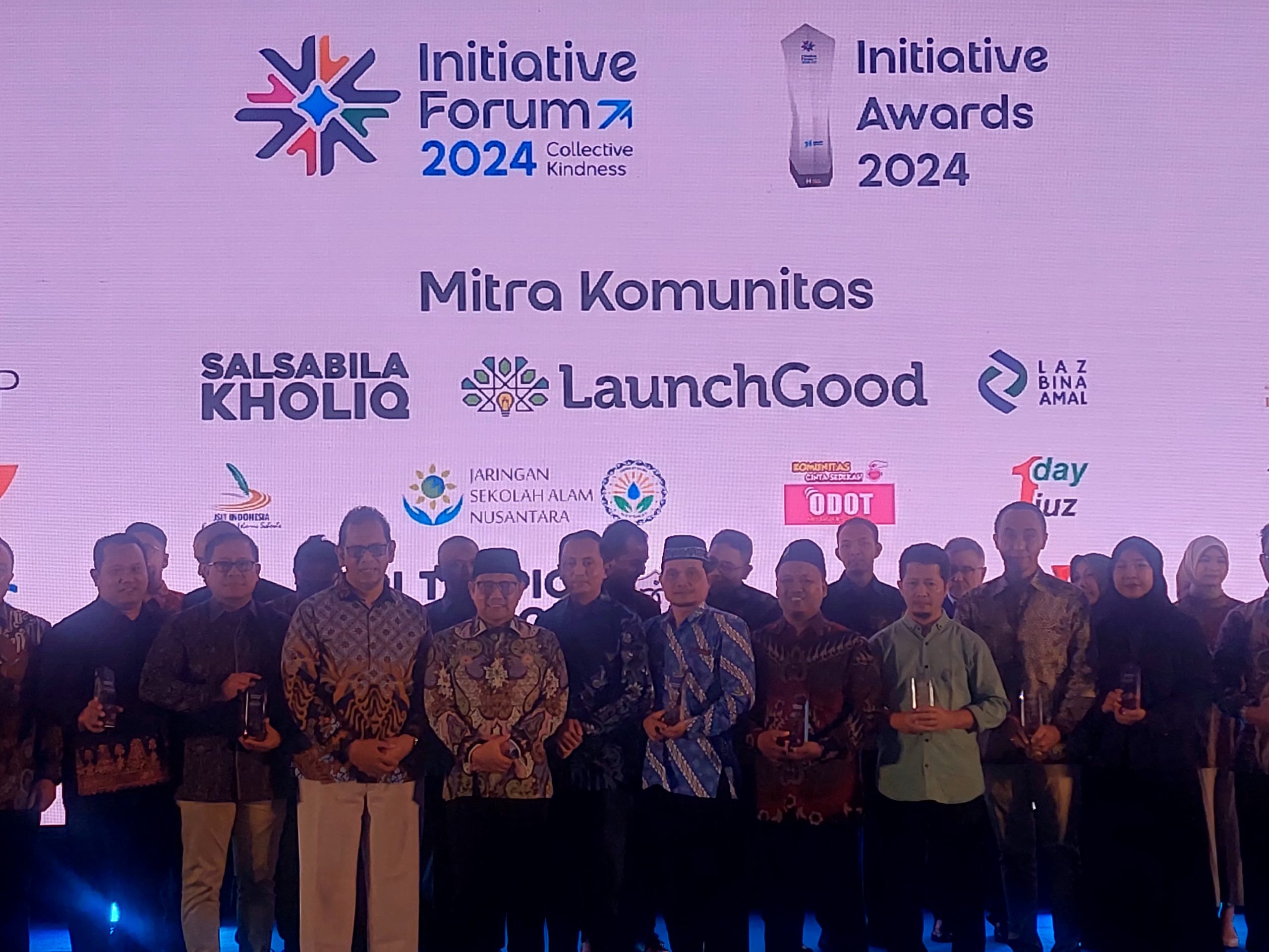 Dukung Program Sosial & Pembangunan Daerah, Pelindo Regional 4 Raih Initiative Award 2024