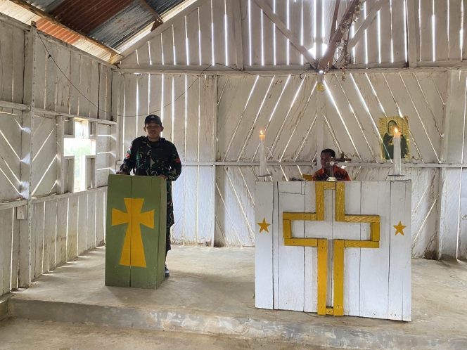 
					Tingkatkan Keimanan Prajurit dalam Bertugas, Satgas Yonif 512QY Ibadah Bersama Masyarakat Tatakra