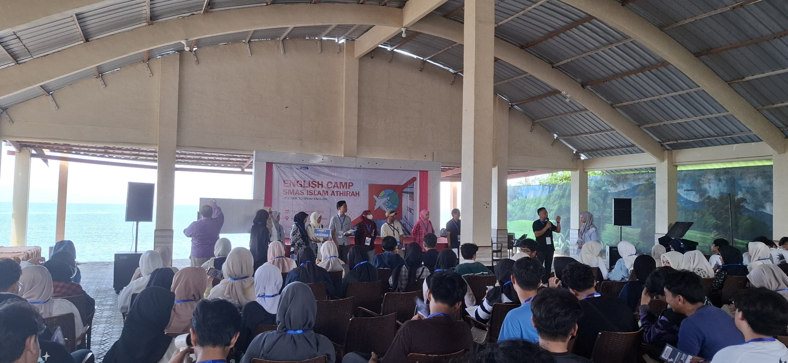 SMAS Islam Athirah Gelar English Camp 2024 Bernuansa Pantai