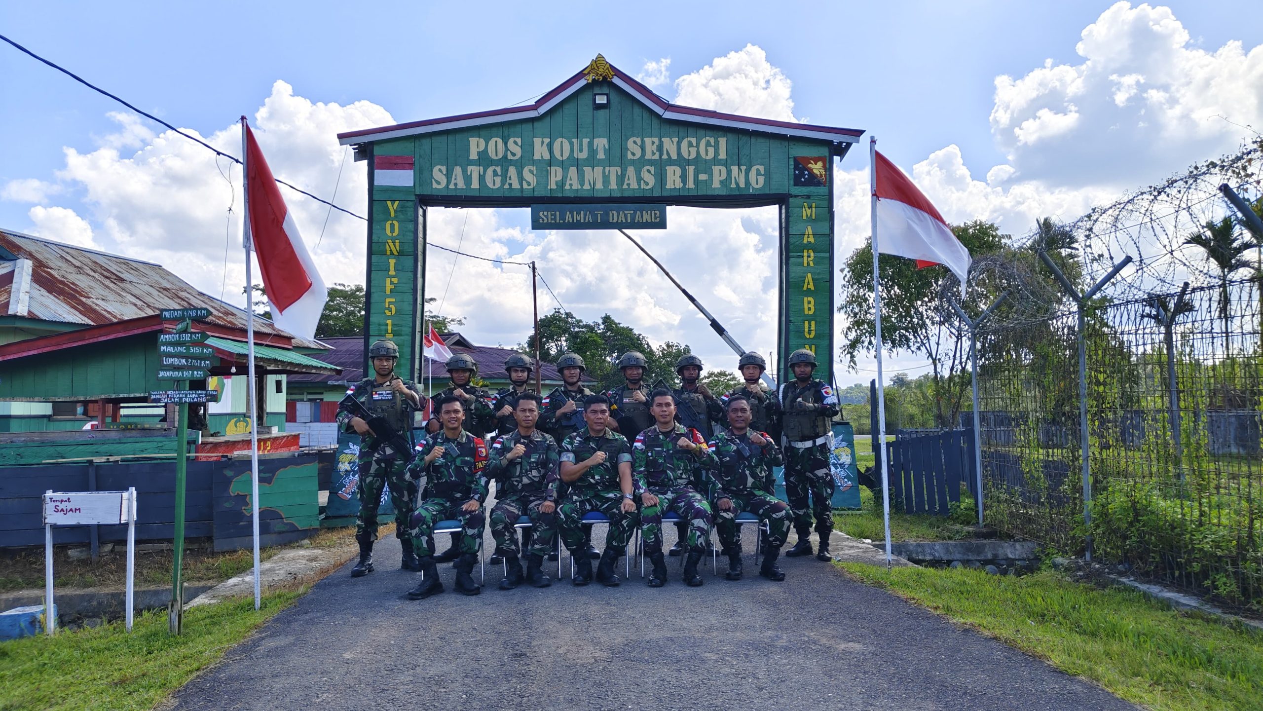 Terima Kunjungan dari Ster Mabes TNI, Satgas Yonif 512QY Mendapatkan Apresiasi atas Pelaksanaan Kegiatan Teritorial kepada Masyarakat Perbatasan.