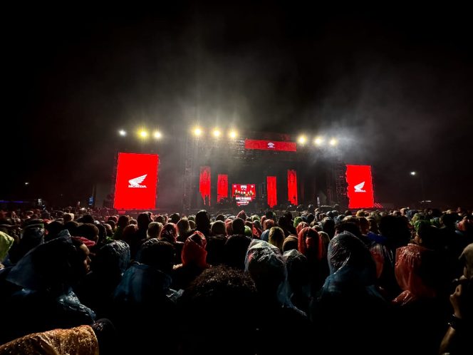 
					Dewa 19 feat Ello dan Virzha Meriahkan Hadirnya New Honda Scoopy di Ambon