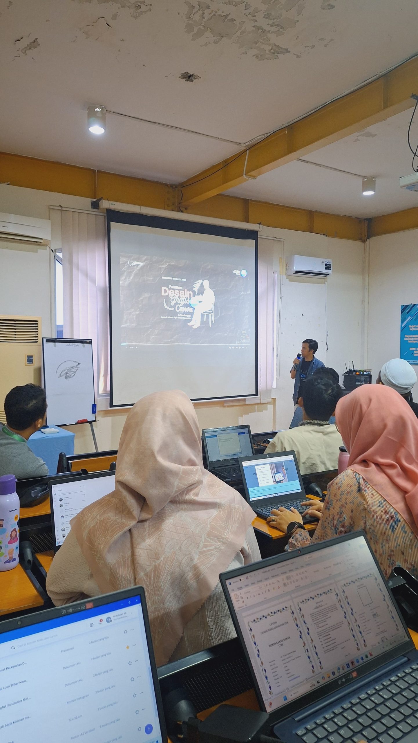 Guru TK Islam Athirah Bukit Baruga Tingkatkan Keterampilan Desain Lewat Pelatihan Canva