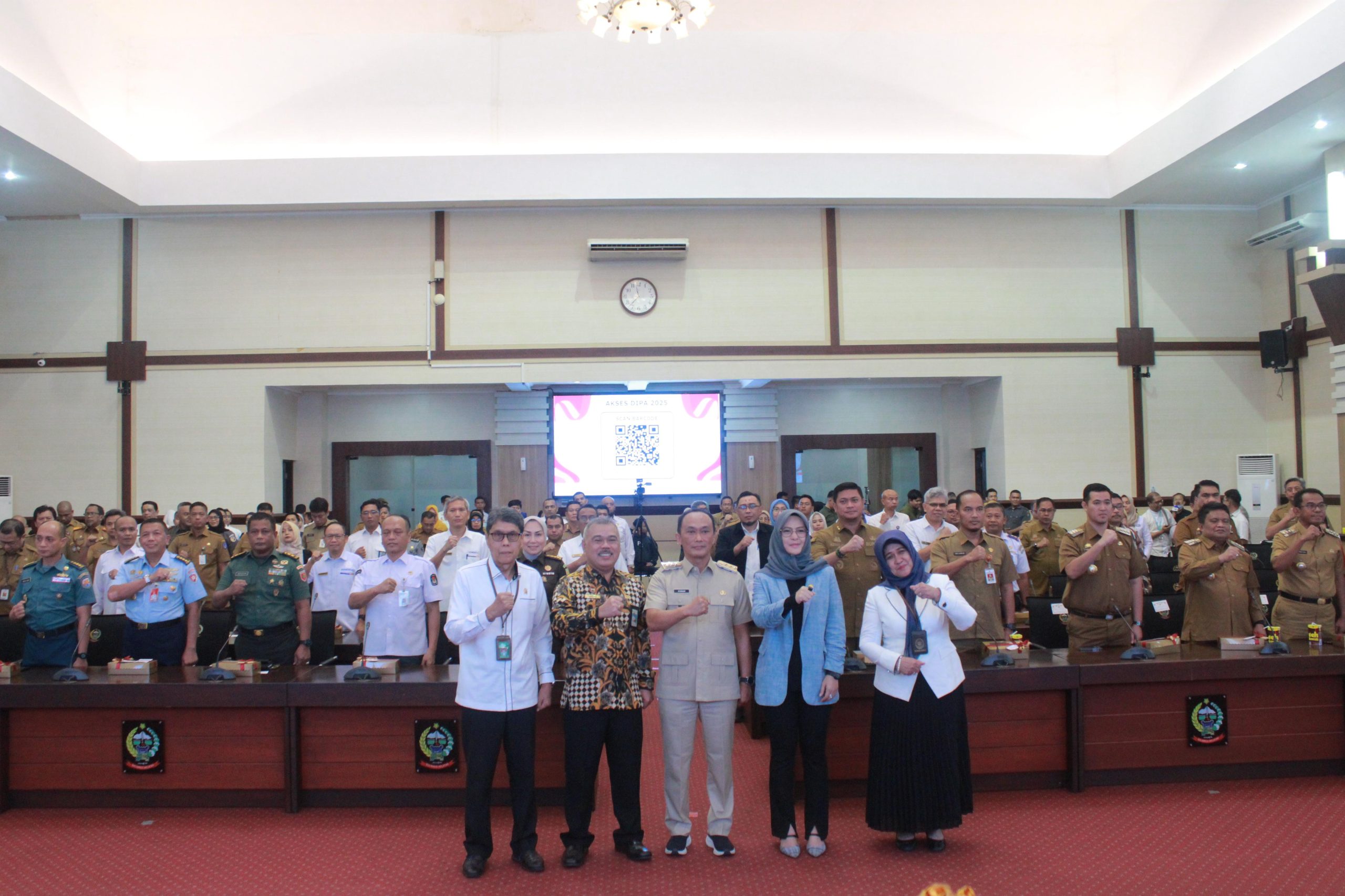 Waasrendam XIV/Hsn Hadiri Penyerahan Secara Digital DIPA dan Buku Daftar Isian TKD TA. 2025