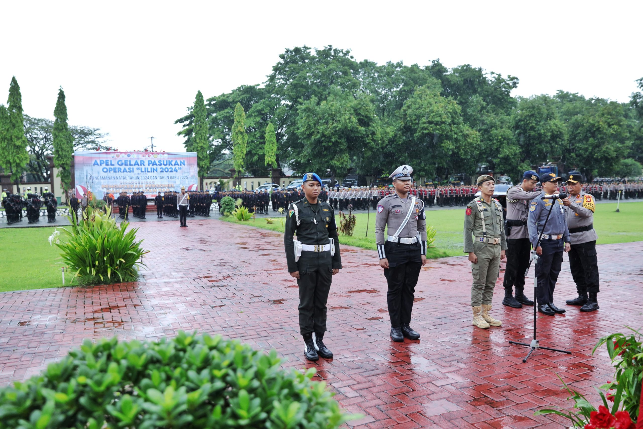 Kasdam XIV/Hsn Hadiri Apel Gelar Pasukan “Operasi Lilin 2024” Dalam Rangka Pengamanan Natal 2024 dan Tahun Baru 2025