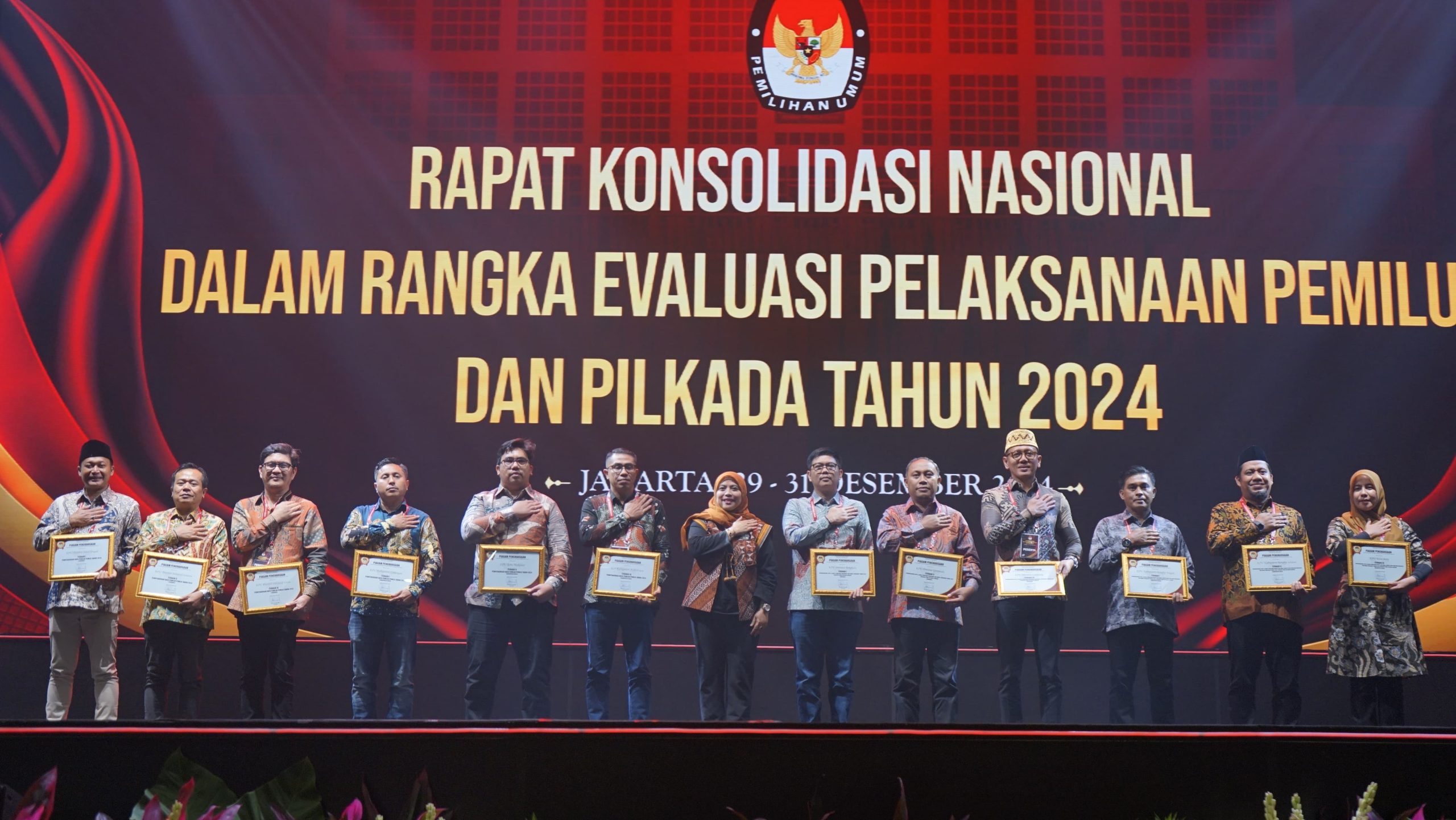KPU Sulsel Raih 2 Penghargaan pada Rakornas KPU Se Indonesia di Ancol