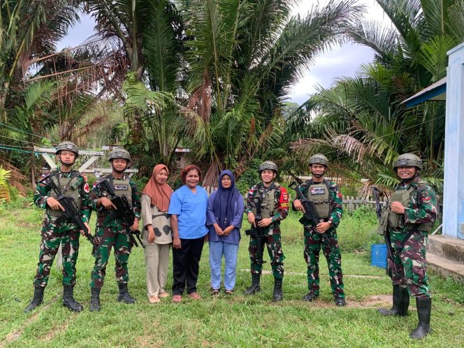 
					Kordinasi terkait Peningkatan Pelayanan Kesehatan, Satgas Yonif 512QY Melaksanakan Anjangsana ke Kepala Puseksesmas Yabanda.