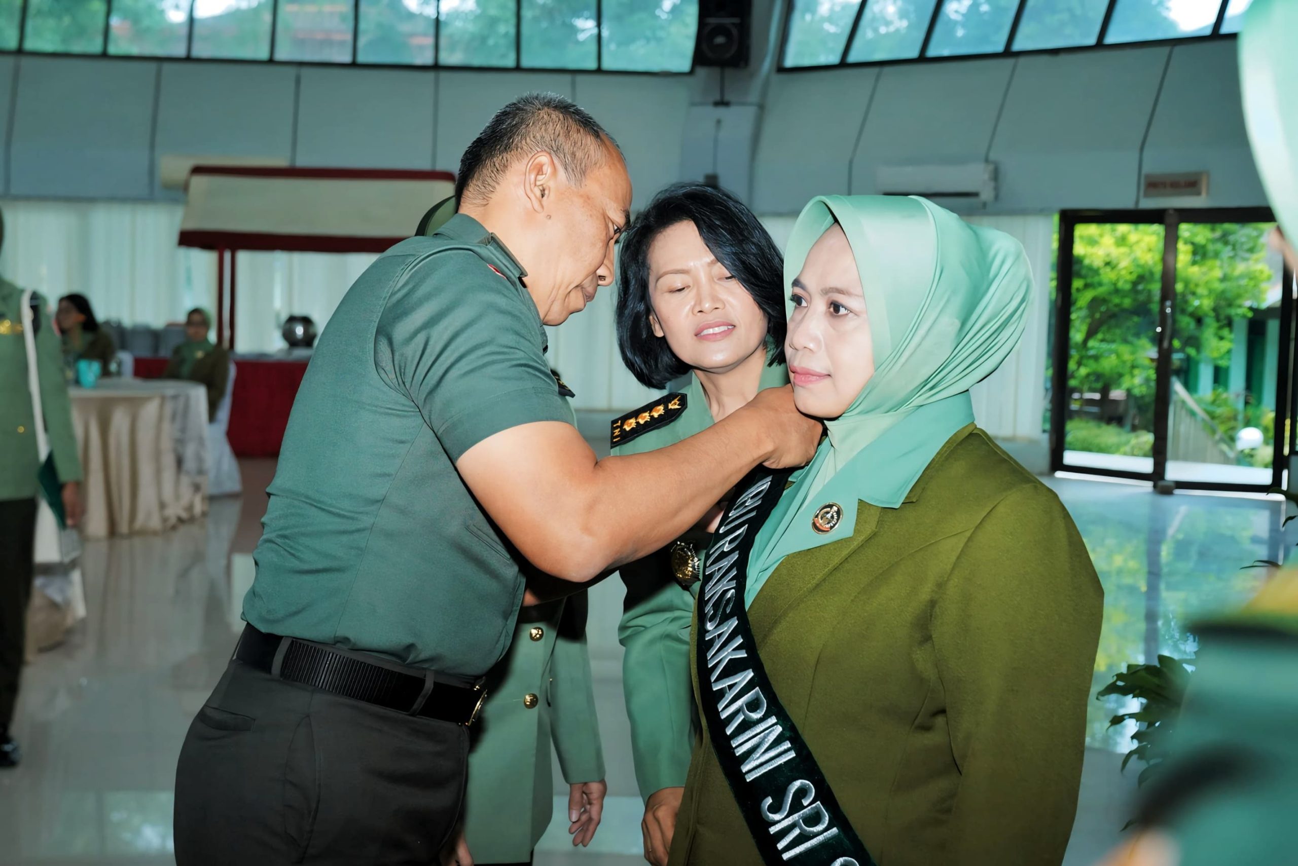 Pengukuhan Ny. Infita Windiyatno sebagai Ibu Raksakarini Sri Sena Kodam XIV/Hsn
