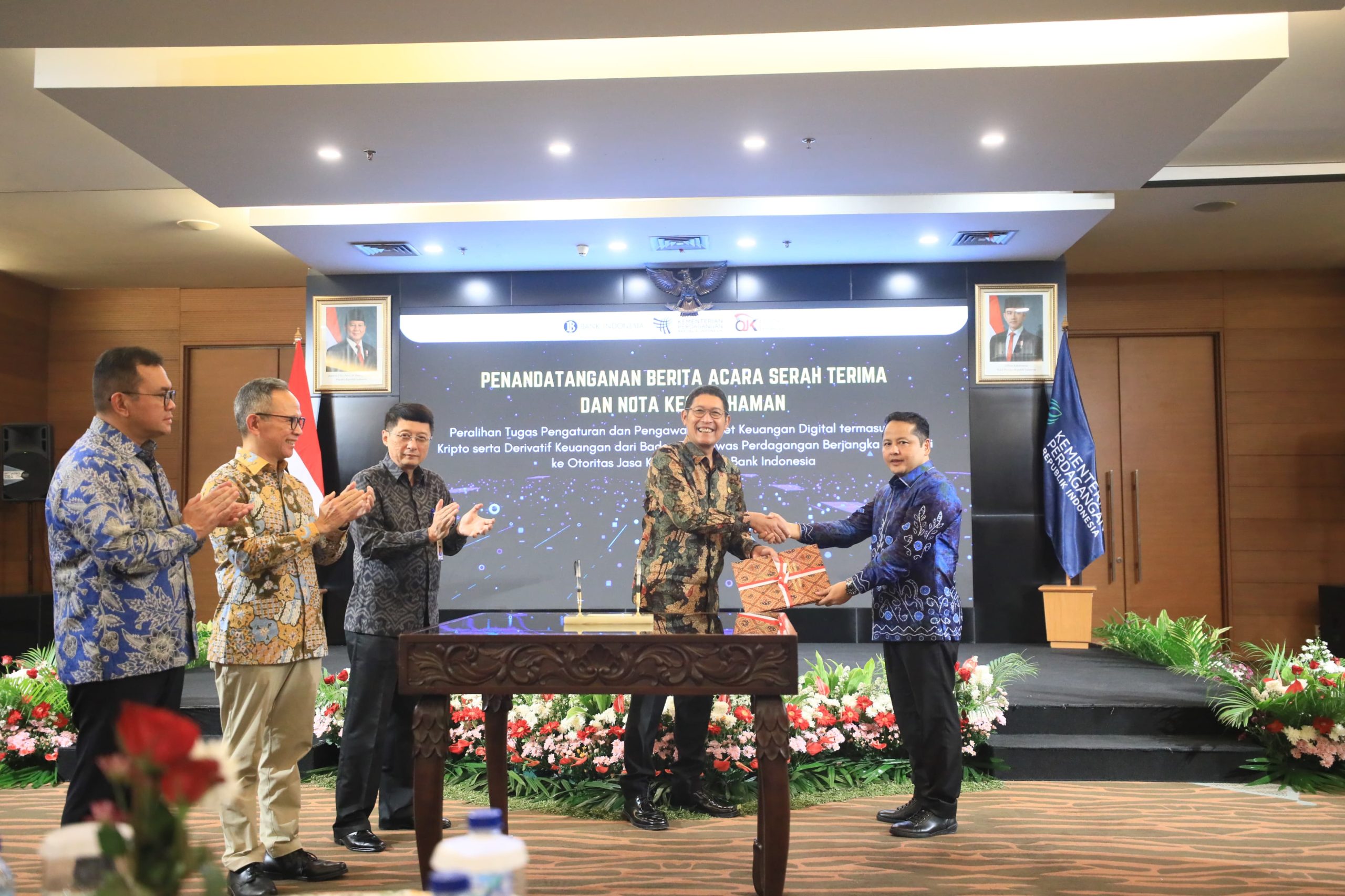 Bappebti Kemendag Alihkan Tugas Pengaturan dan PengawasanAset Keuangan Digital termasuk Aset Kripto serta Derivatif Keuangan kepada OJK dan BI