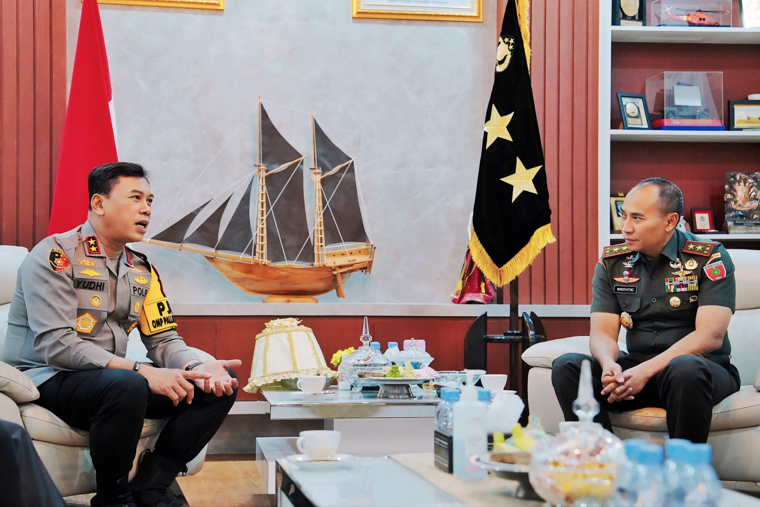 Sinergi TNI-Polri, Pangdam XIV/Hsn Bersilaturahmi ke Mapolda Sulsel