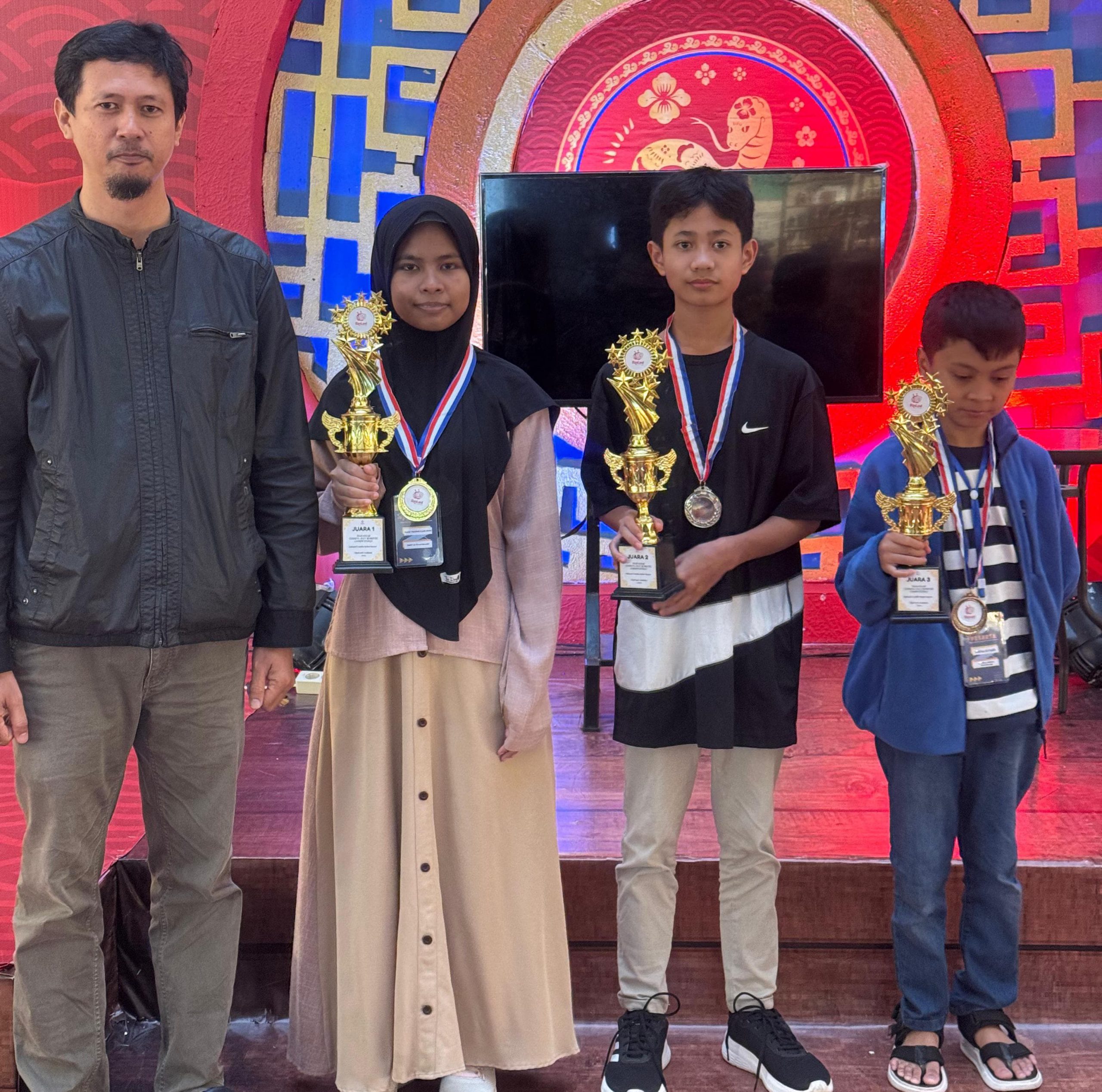 Kakak Beradik Siswa SD Islam Athirah 2 Meraih Juara Lomba Robotik 2025