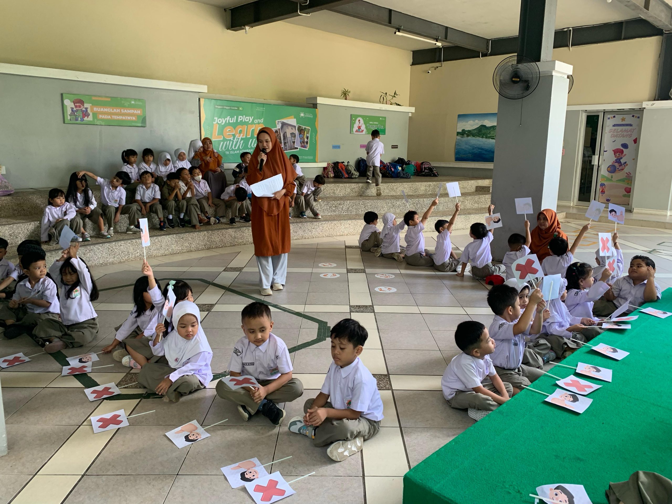 Lomba Mewarnai dan Lomba Rangking 1  Warnai kegiatan AJR TK Islam Athirah Makassar