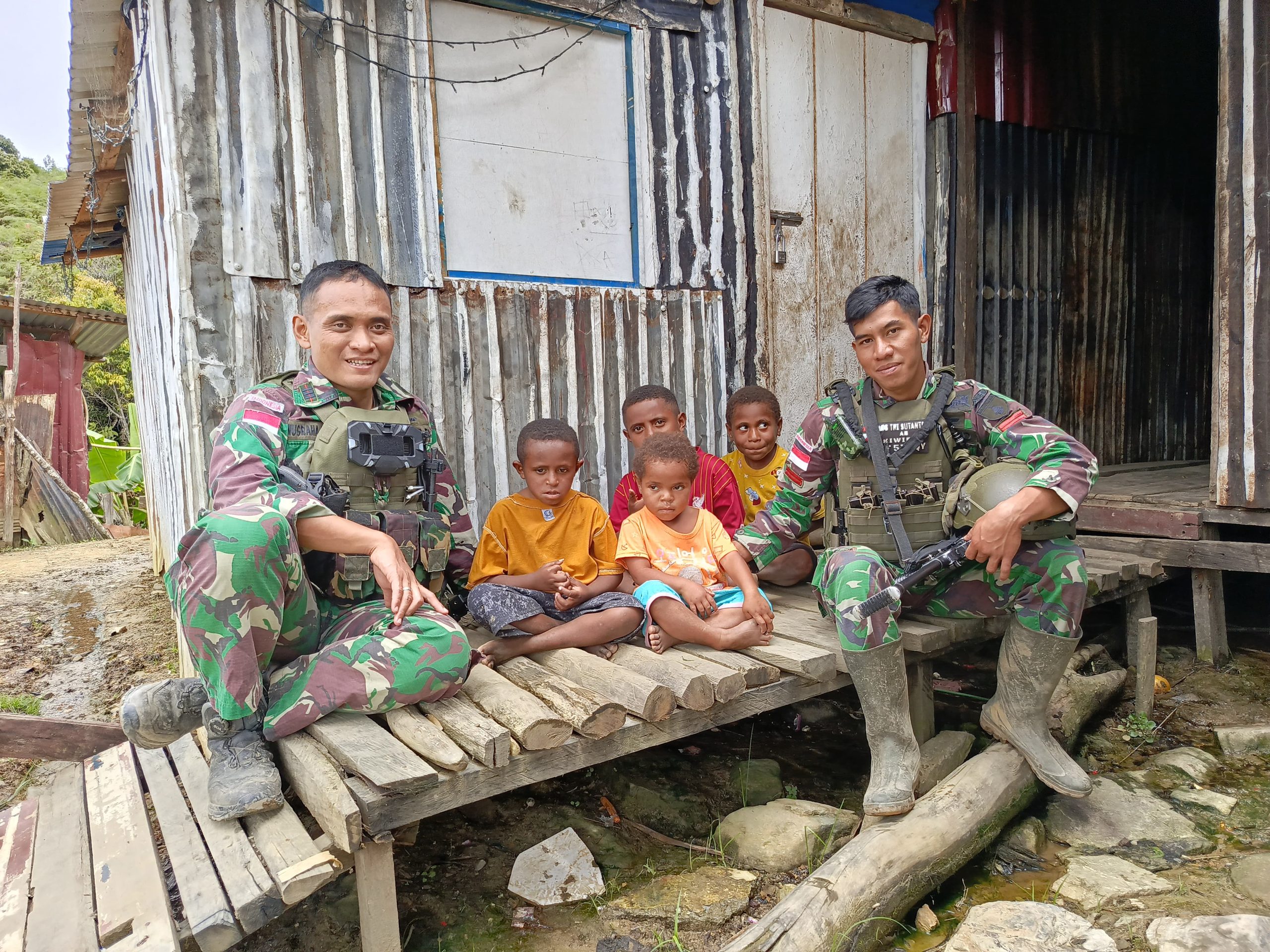 Menjaga dengan Hati, Merangkul Tanpa Sekat, Untuk Damai yang Sejati. Wujud Pegabdian Satgas Yonif 512 QY di Tanah Papua.