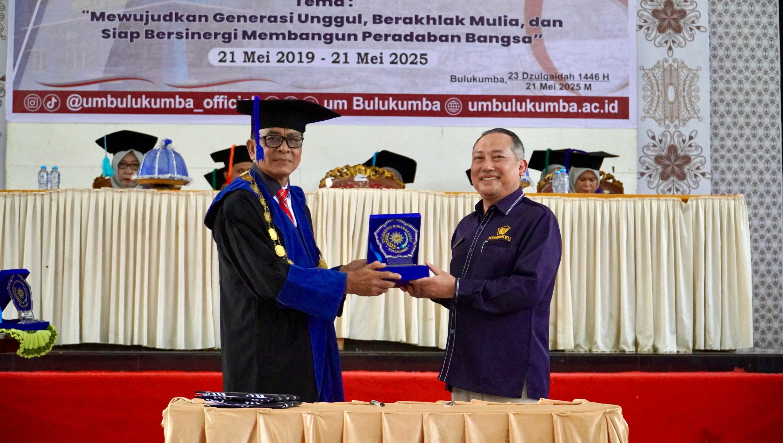 Perluas Jangkauan Edukasi Pajak: Kanwil DJP Sulselbartra dan Universitas  Muhammadiyah Bulukumba Tandatangani MoU Tax Center