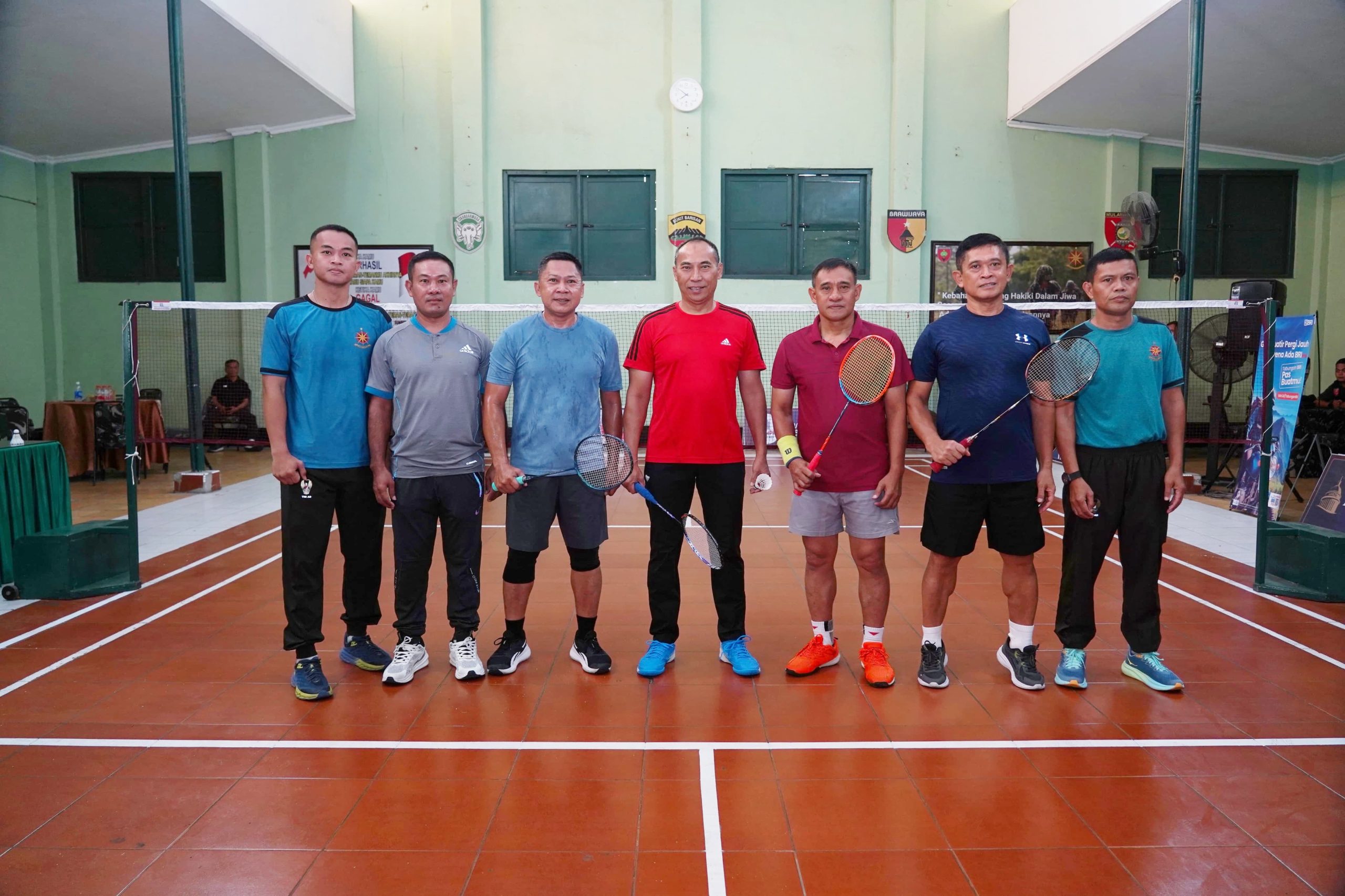 Pangdam XIV/Hasanuddin Tutup Pertandingan Bulu Tangkis Eksekutif, Irdam Raih Juara Pertama