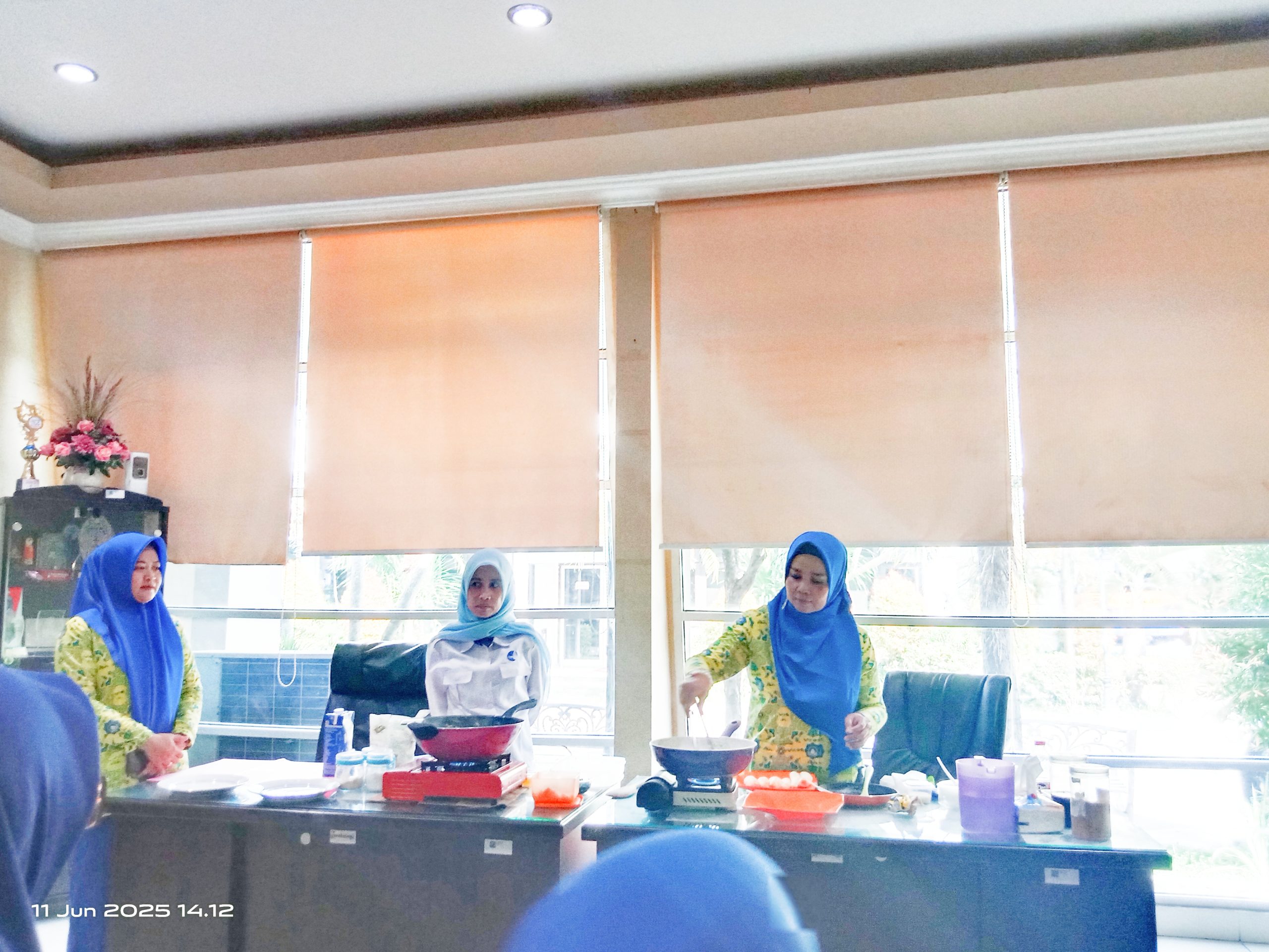 Pertemuan Rutin, PERISPAM Kota Makassar Gelar Demo Masak