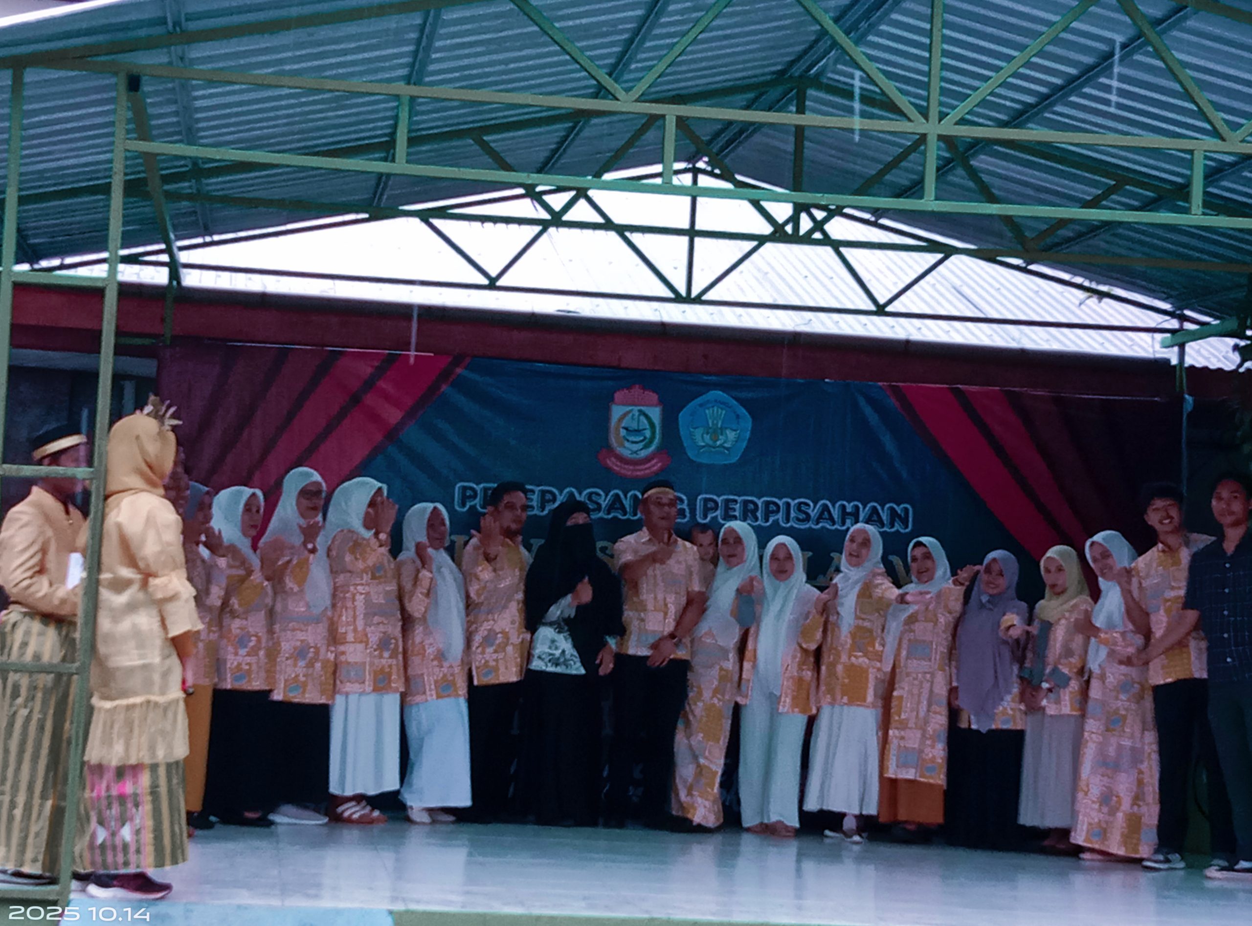 SDN KOMPLEKS SAMBUNG JAWA Gelar Pelepasan dan Perpisahan Secara Sederhana