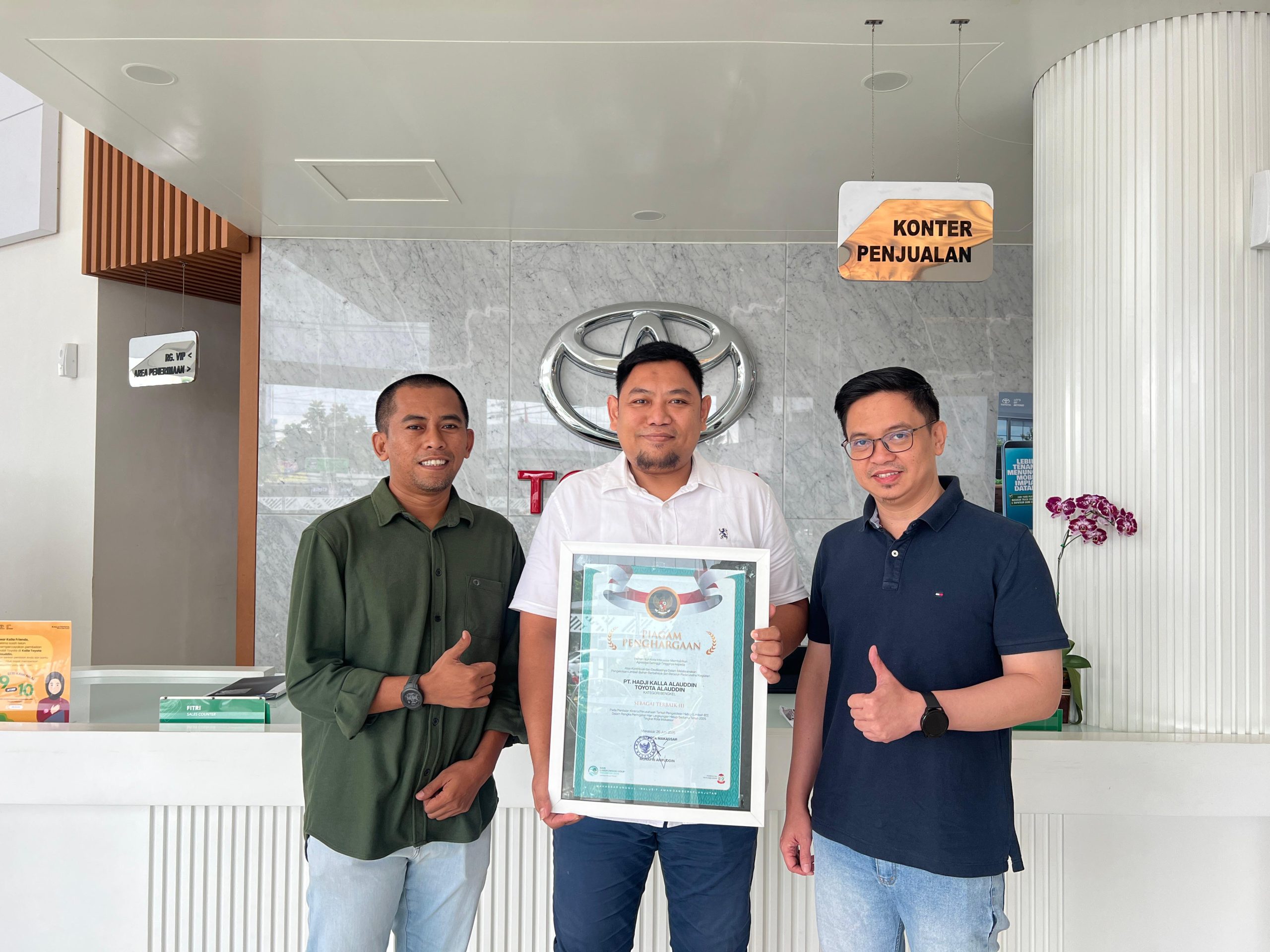 Kalla Toyota Alauddin Raih Penghargaan Bengkel Terbaik Tingkat Kota Makassar pada Hari Lingkungan Hidup Sedunia 2025