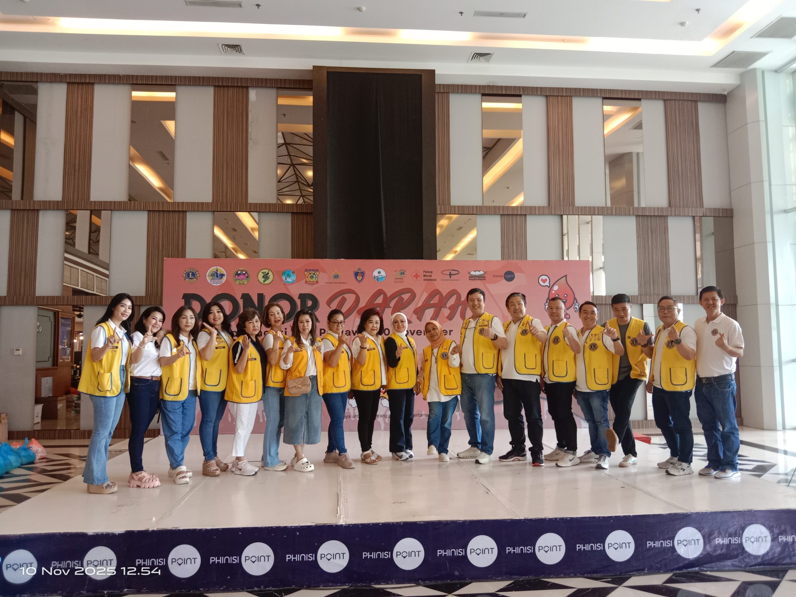 Dalam Rangka Hari Pahlawan 10 November Lions Club Makassar Gelar Donor Darah