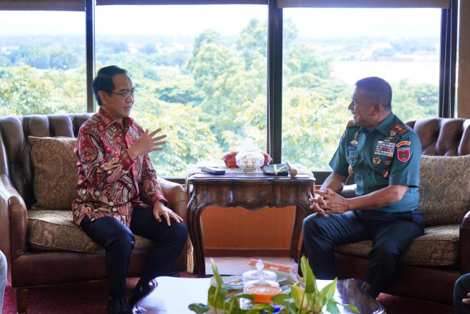 
					Pangdam XIV/Hasanuddin Pererat Kemitraan Strategis dengan Universitas Hasanuddin