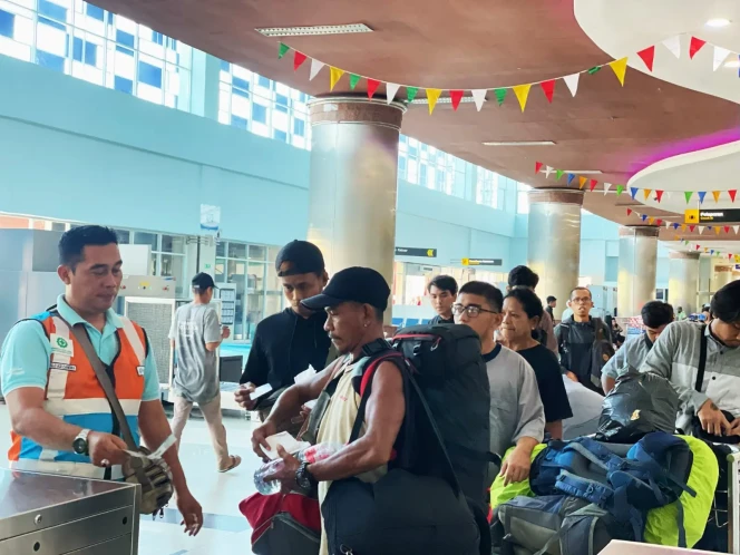 
					Pelindo Tembus Pelayanan 1,5 Juta Penumpang Laut Pada H+8 Nataru
